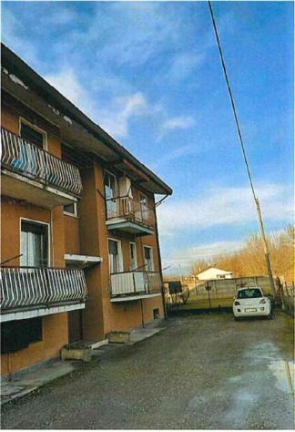 appartamento in vendita ad Angera