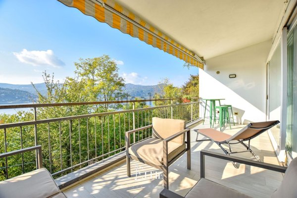 appartamento in vendita ad Angera