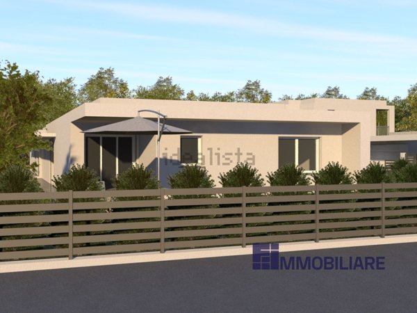 casa indipendente in vendita ad Angera