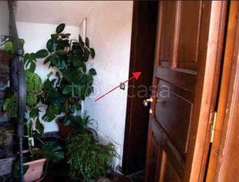 appartamento in vendita ad Angera