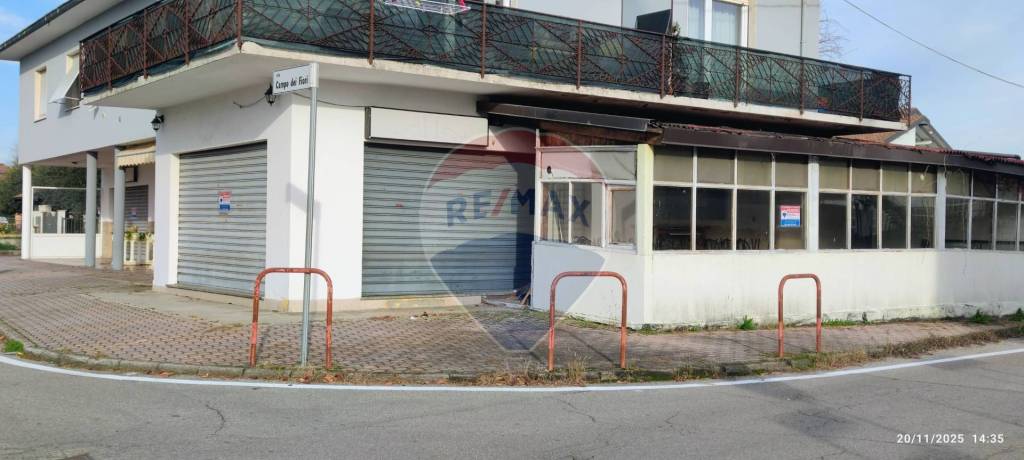 negozio in vendita ad Angera