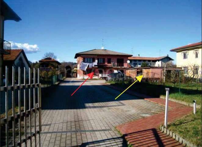 appartamento in vendita ad Angera