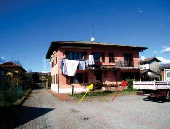 appartamento in vendita ad Angera