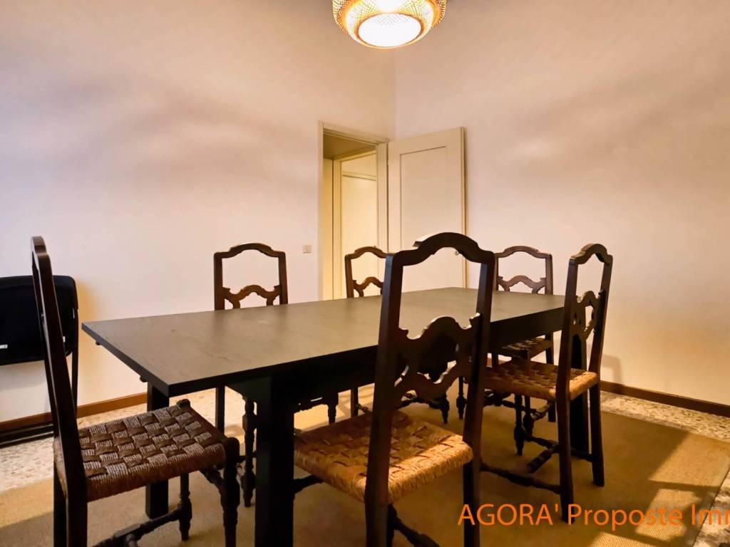 appartamento in vendita ad Angera