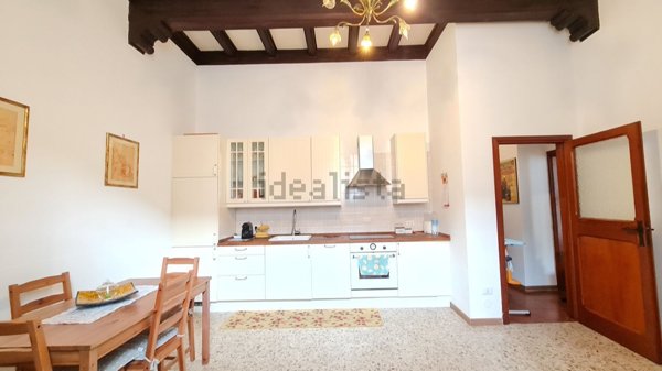 appartamento in vendita ad Angera