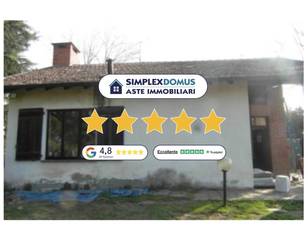 casa indipendente in vendita ad Angera