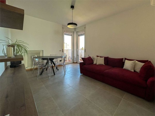 appartamento in vendita ad Angera