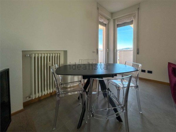 appartamento in vendita ad Angera