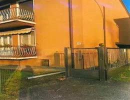 appartamento in vendita ad Angera