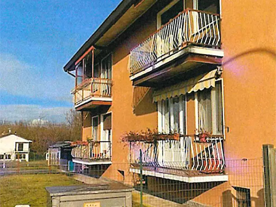 appartamento in vendita ad Angera