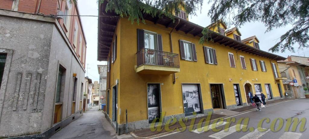 negozio in vendita ad Angera
