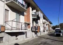 appartamento in vendita ad Angera