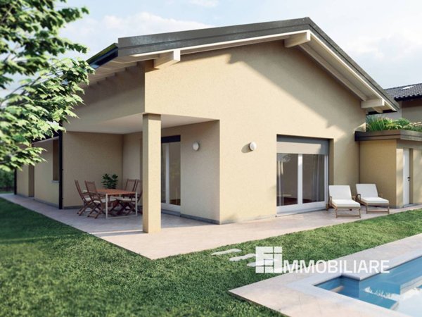 casa indipendente in vendita ad Angera in zona Barzola
