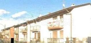 appartamento in vendita ad Angera