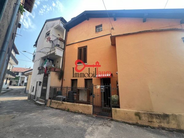 appartamento in vendita ad Arcisate