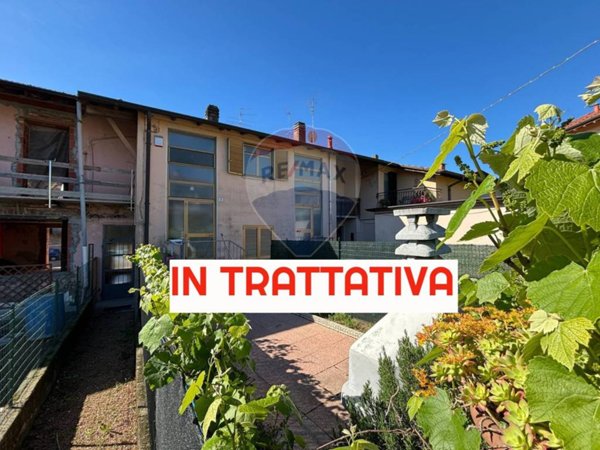 casa indipendente in vendita ad Arcisate