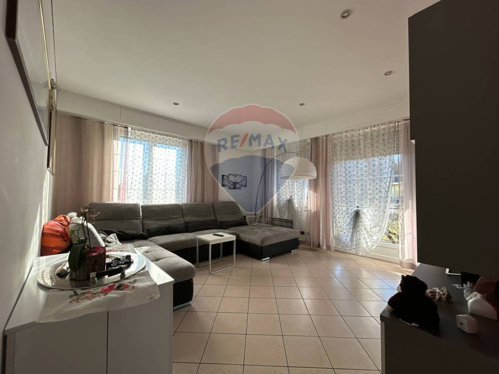 casa indipendente in vendita ad Arcisate