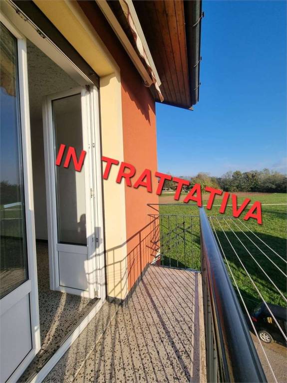 appartamento in vendita ad Arcisate in zona Brenno Useria