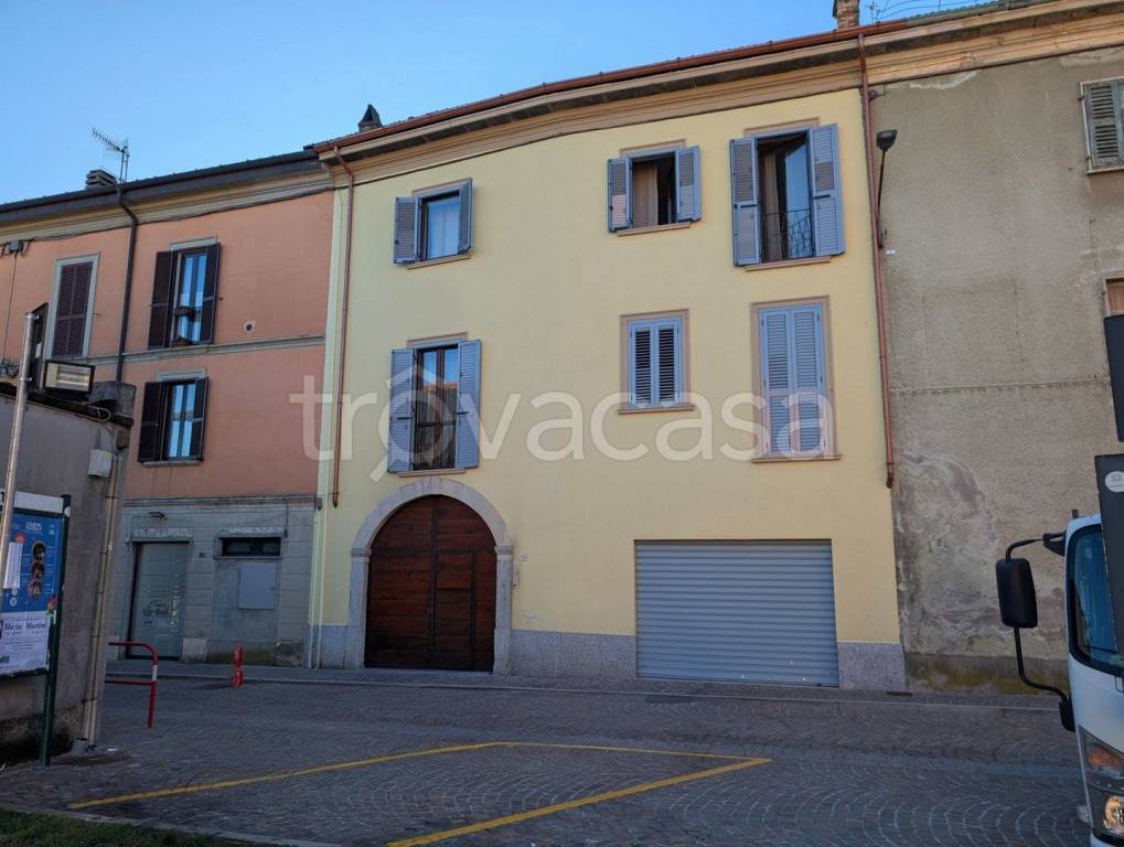 casa indipendente in vendita ad Arcisate