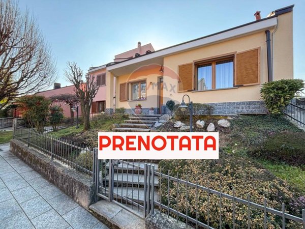 casa indipendente in vendita ad Arcisate