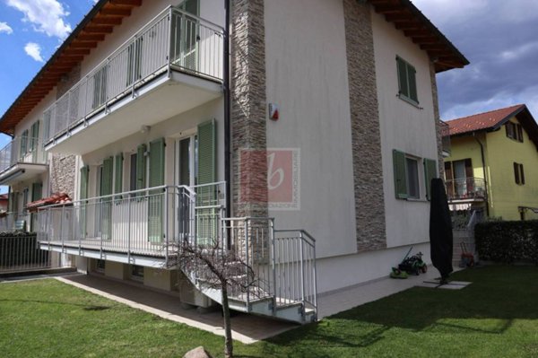 appartamento in vendita ad Arcisate in zona Brenno Useria