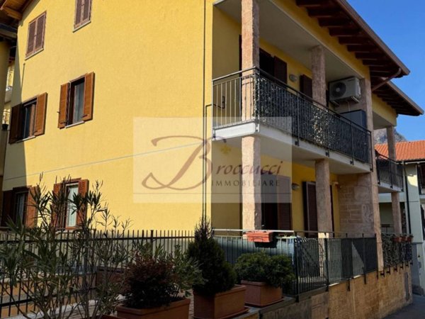 appartamento in vendita ad Arcisate