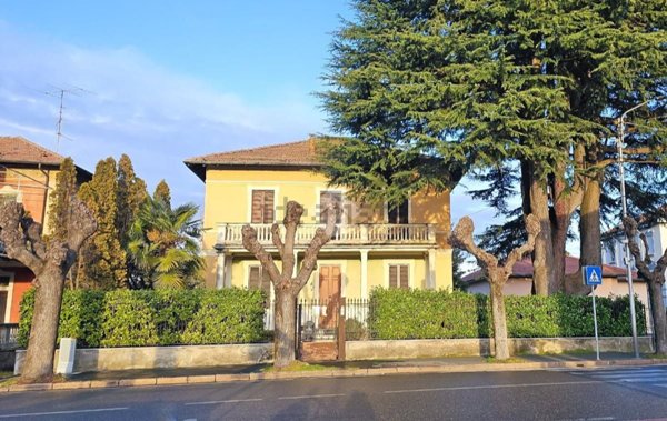 casa indipendente in vendita ad Arcisate