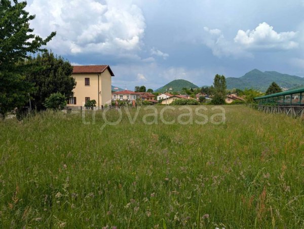 terreno edificabile in vendita ad Arcisate