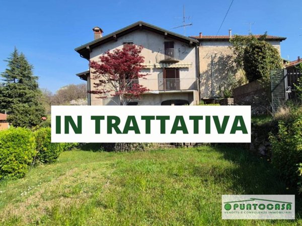 casa indipendente in vendita ad Arcisate in zona Brenno Useria