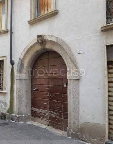 casa indipendente in vendita ad Arcisate