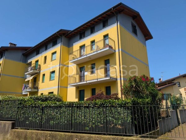 appartamento in vendita ad Arcisate in zona Brenno Useria