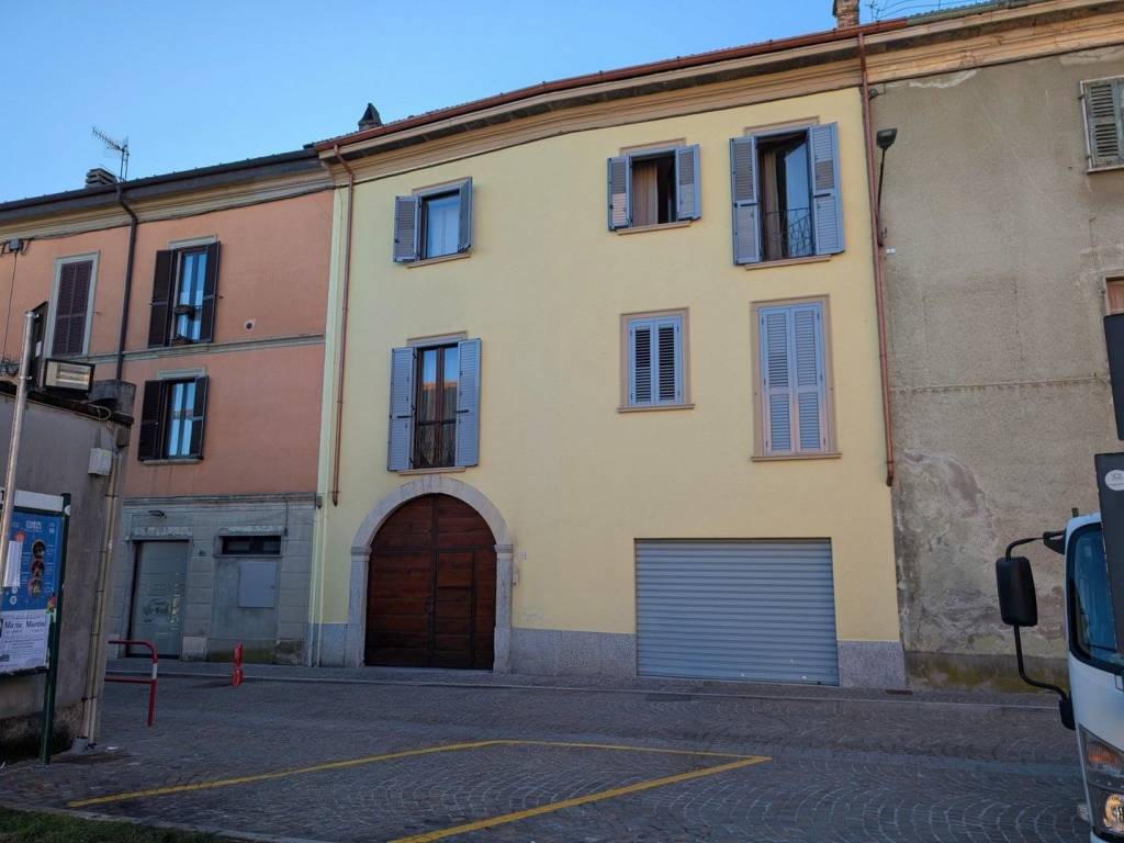 casa indipendente in vendita ad Arcisate