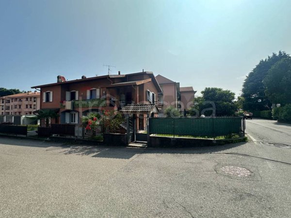 appartamento in vendita ad Arcisate