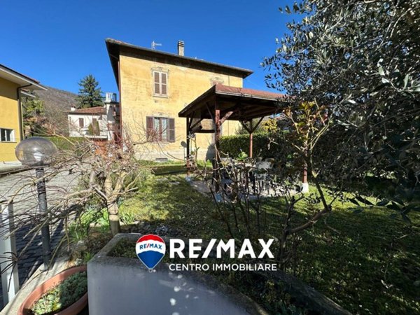 casa indipendente in vendita ad Arcisate