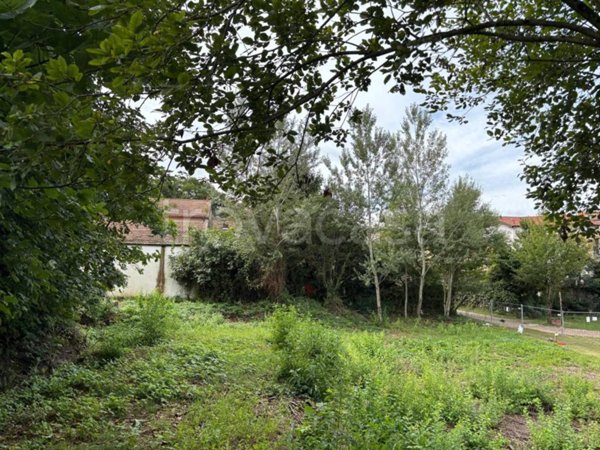 terreno edificabile in vendita ad Arcisate