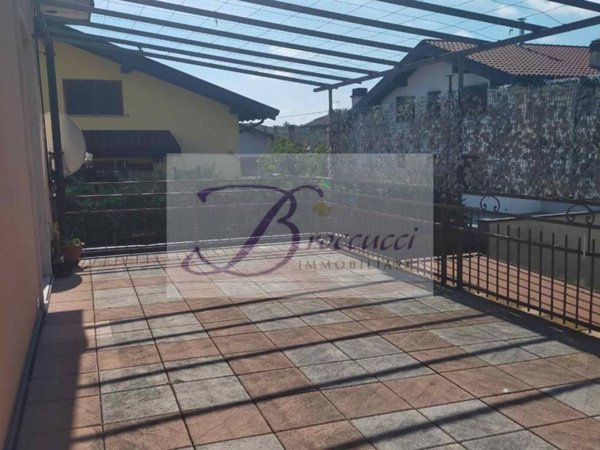 appartamento in vendita ad Arcisate