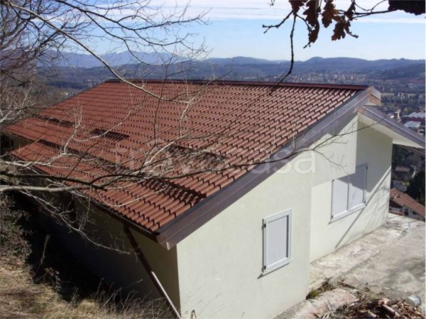 casa indipendente in vendita ad Arcisate