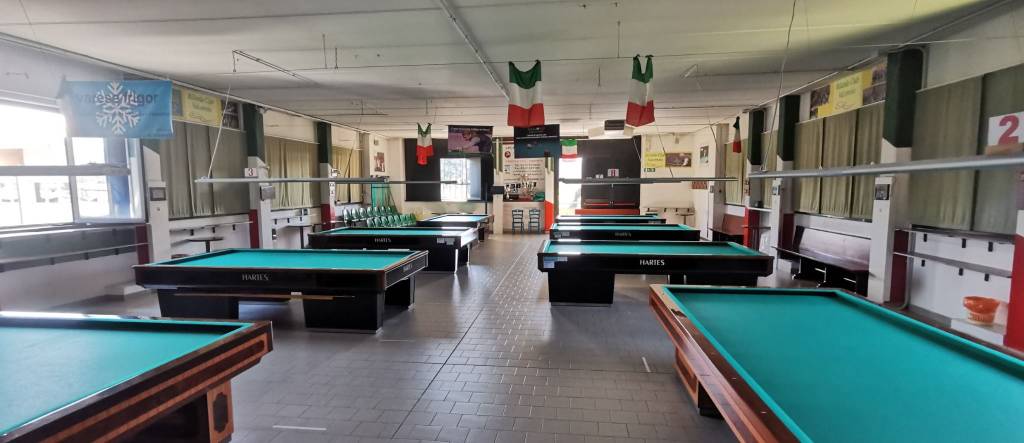 negozio in vendita ad Arcisate