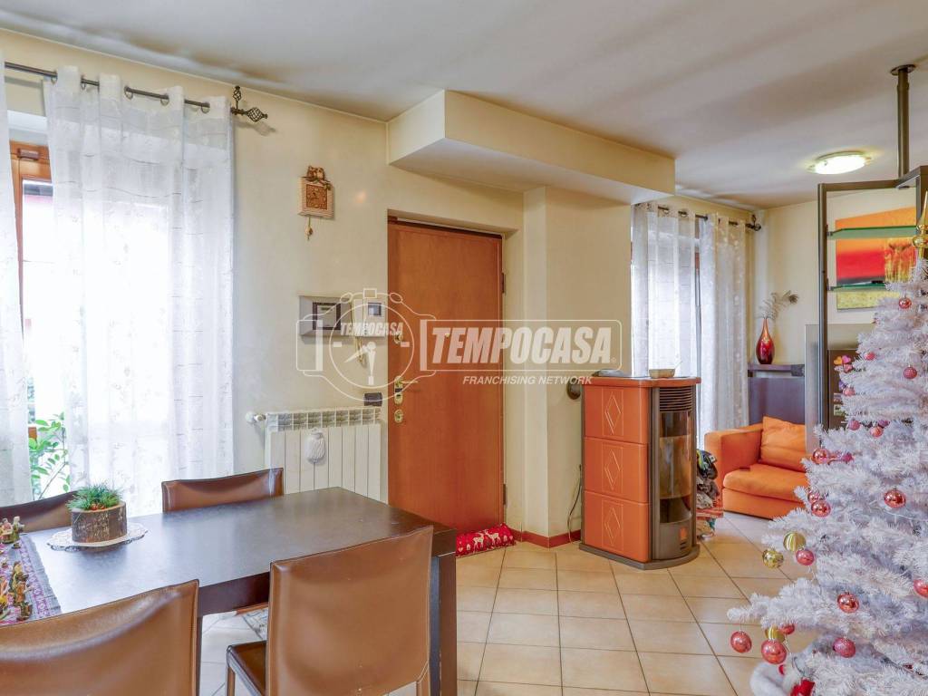 casa indipendente in vendita ad Arcisate