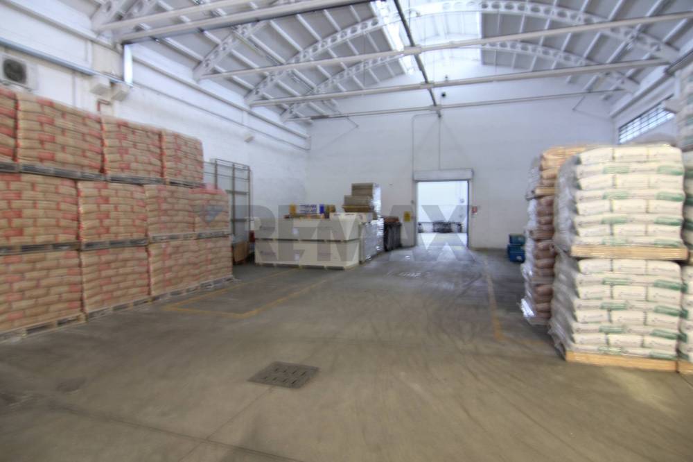 capannone in vendita ad Arcisate