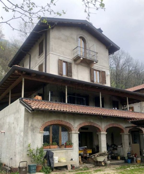 appartamento in vendita ad Arcisate