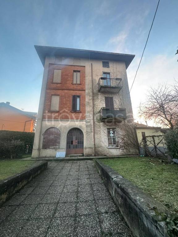 rudere in vendita ad Arcisate