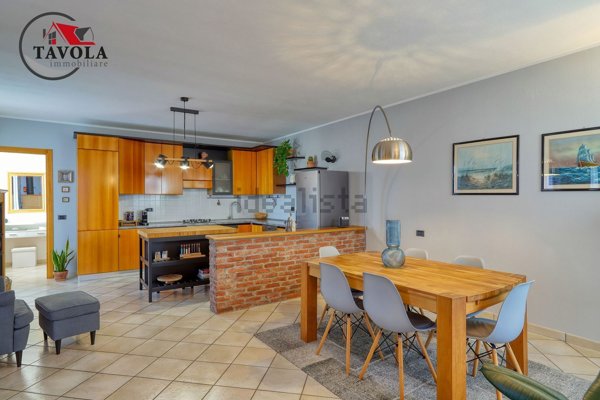 casa indipendente in vendita ad Arcisate