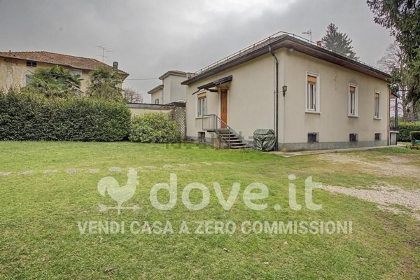 casa indipendente in vendita ad Arcisate