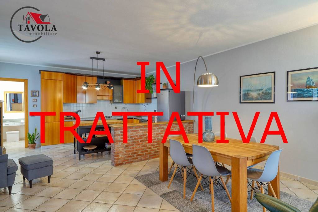 casa indipendente in vendita ad Arcisate