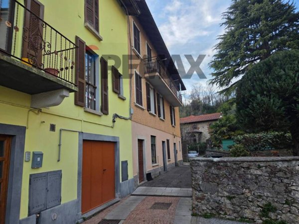 appartamento in vendita ad Arcisate in zona Brenno Useria