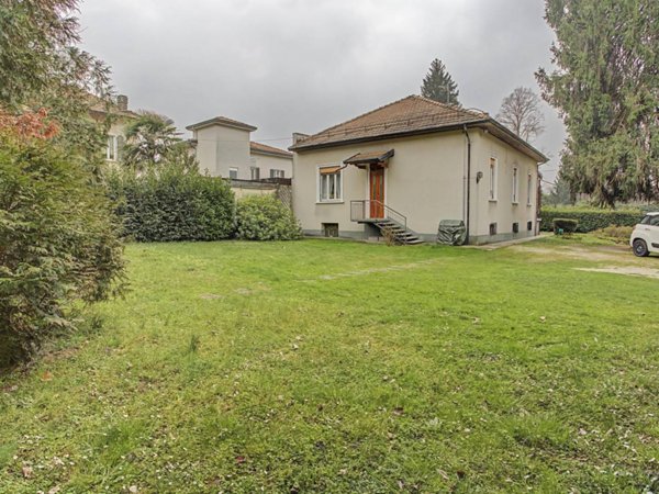 casa indipendente in vendita ad Arcisate