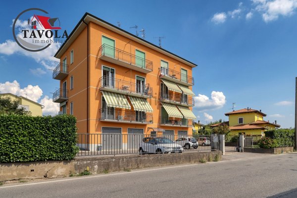 appartamento in vendita ad Arcisate in zona Brenno Useria