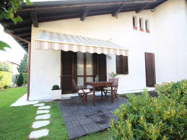 casa indipendente in vendita ad Arsago Seprio