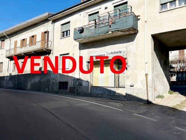 negozio in vendita ad Arsago Seprio